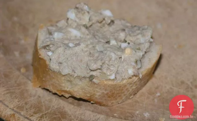 Ovos Recheados Com Sardinha (Huevos Picantes)