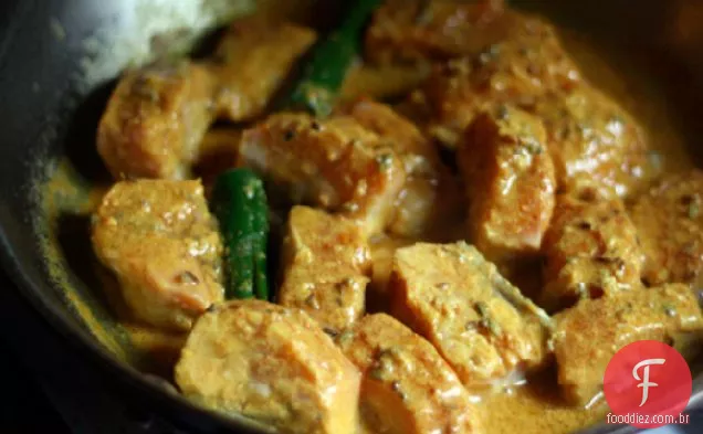Jantar esta noite: salmão em molho de mostarda Bengali