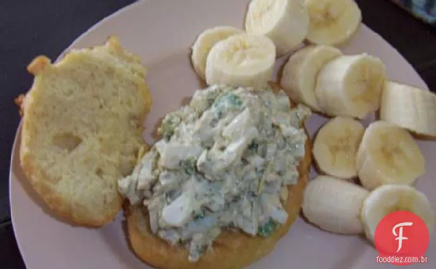 Pitas Recheadas Com Salada De Salmão E Ovo