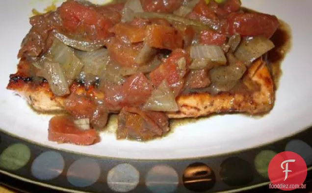 Costeletas de salmão em molho cremoso Indiano