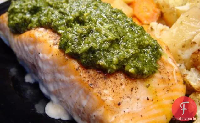 Pan Grelhado Salmão Com Pesto De Manjericão Limão