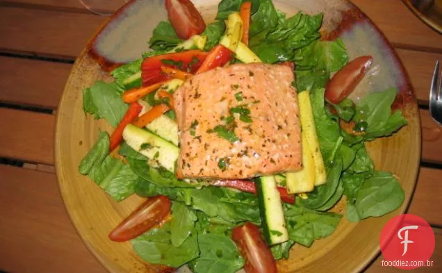 Salada De Salmão Grelhado