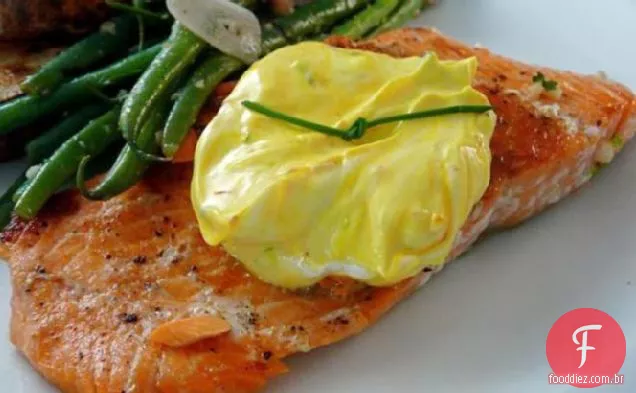 Salmão Com Molho De Creme De Açafrão