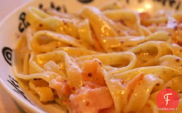 Lemony Salmão Defumado Fettuccine