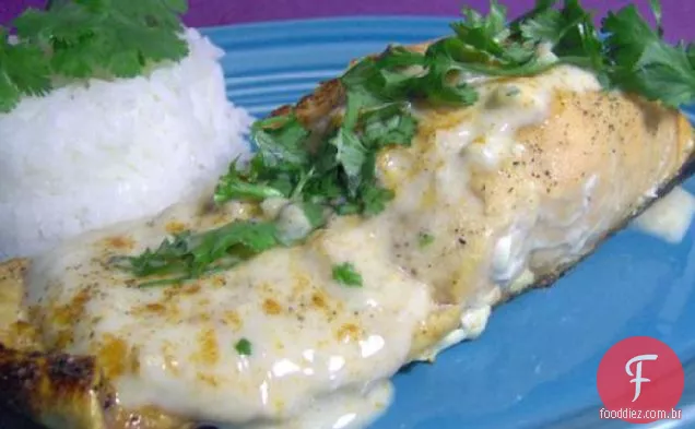 Costeletas De Salmão Com Molho De Iogurte