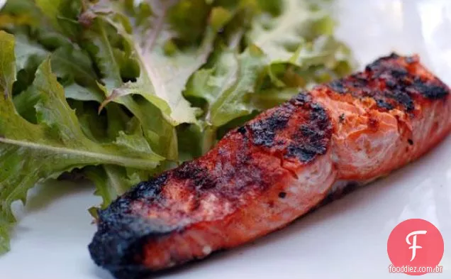 Salmão defumado e cebolinha
