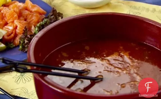 Tomate saboroso Shabu Shabu com mergulhadores de frutos do mar