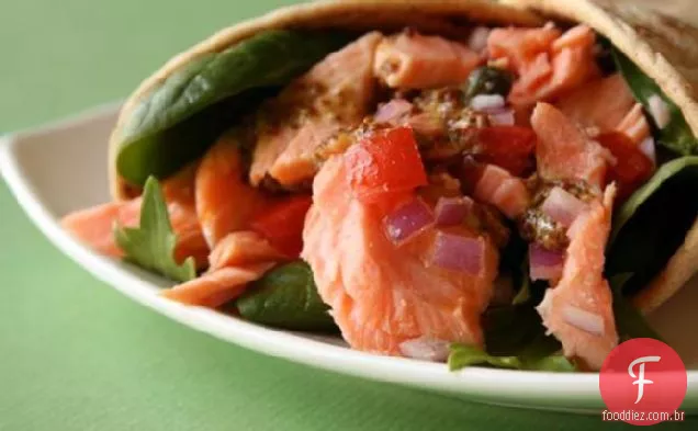 Recheio De Sanduíche De Salada De Salmão