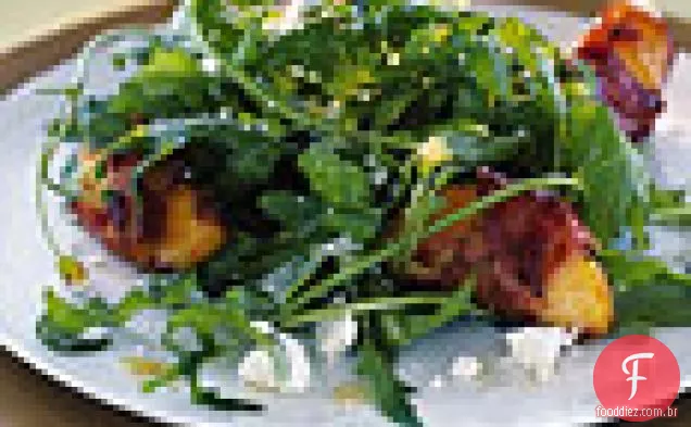 Salada de pêssego e rúcula