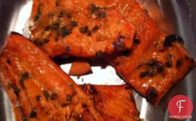 Laranja grelhada e salmão Bourbon