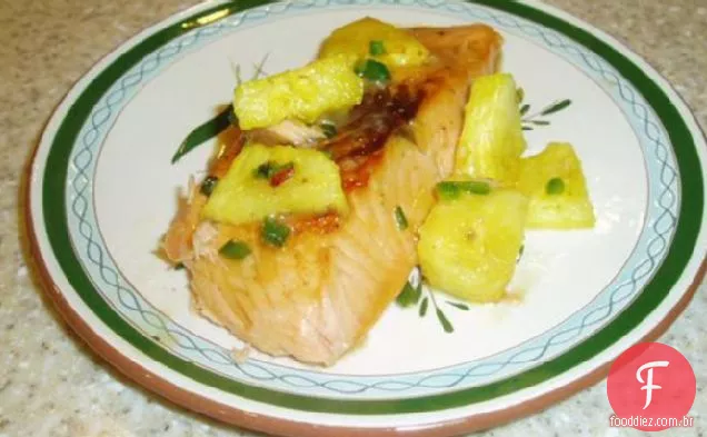 Salmão Envidraçado Com Abacaxi