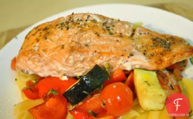 Salmão Com Macarrão