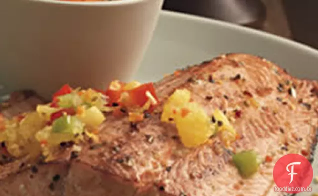 Salmão assado com Salsa de abacaxi