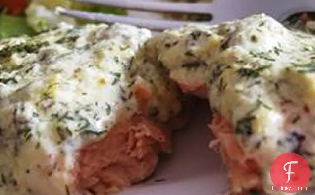Filetes de salmão com endro cremoso