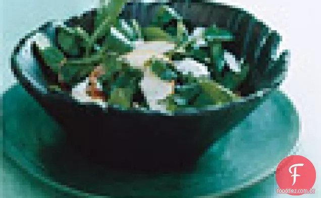 Salada de pêra, rúcula e Pancetta