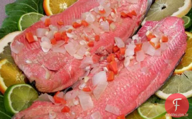 Salmão Escalfado Cítrico