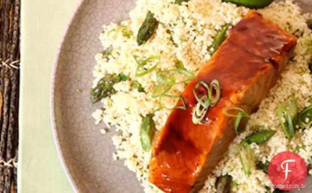 Hoisin - salmão limão com cuscuz de aspargos