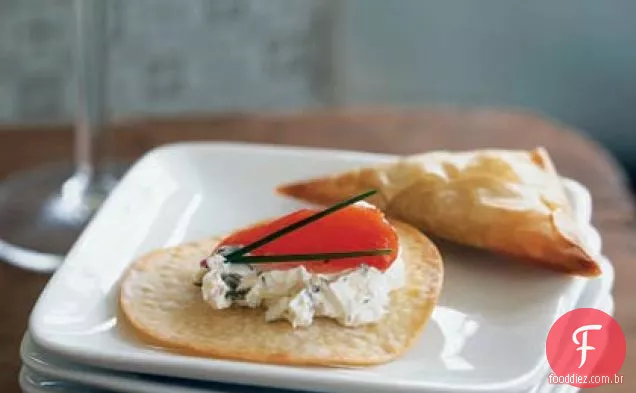 Mini Pizzas De Salmão Defumado