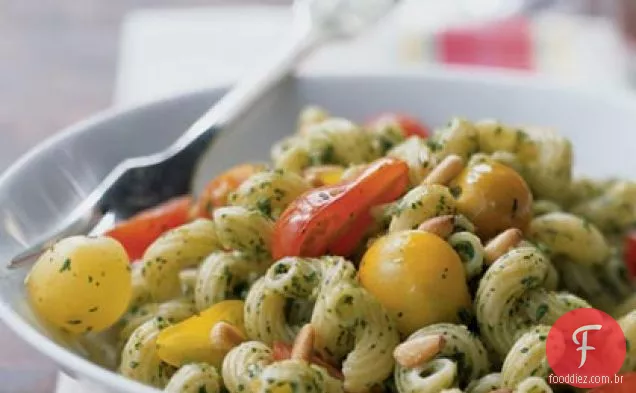 Cavatappi com Pesto de rúcula e tomate cereja
