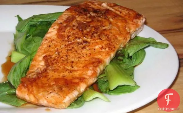 A única marinada que você precisará para Salmão Grelhado