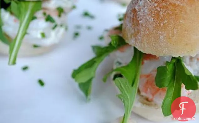 Rolinhos De Camarão Com Limão Cebolinha Mayo & Rúcula