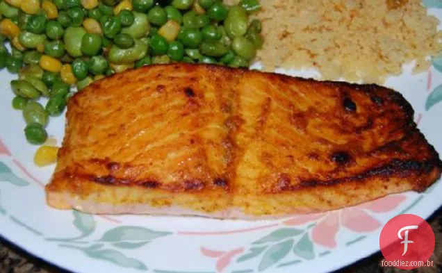 Salmão Temperado Com Molho De Mostarda