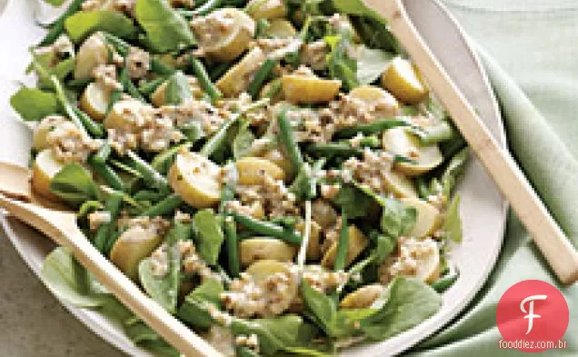 Salada De Rúcula, Batata E Feijão Verde Com Molho Cremoso De Nozes
