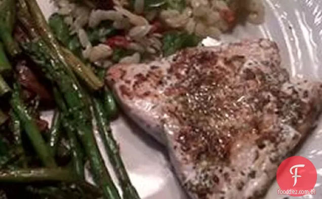 Bifes De Salmão Grelhados Em Estilo Italiano