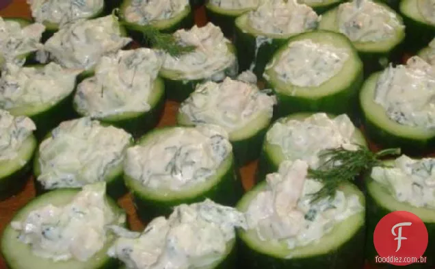 Xícaras De Pepino De Salmão Defumado