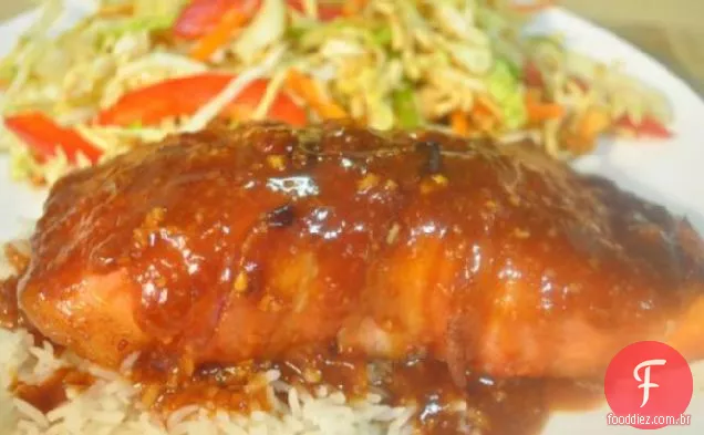 Salmão hoisin embrulhado em Bacon