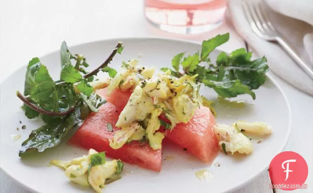 Salada de Caranguejo e melancia com rúcula