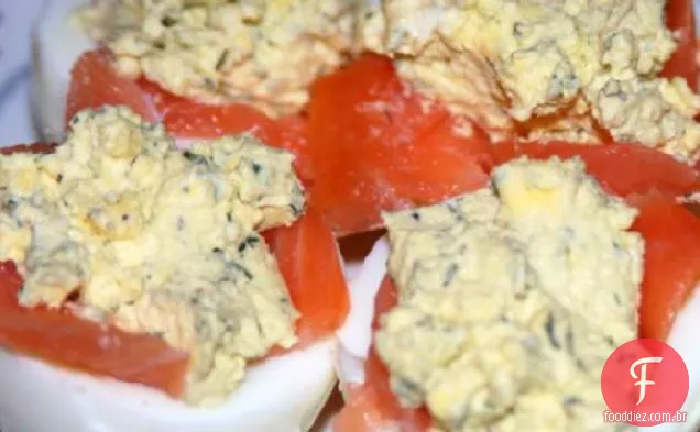 Ovos Recheados Com Salmão Defumado