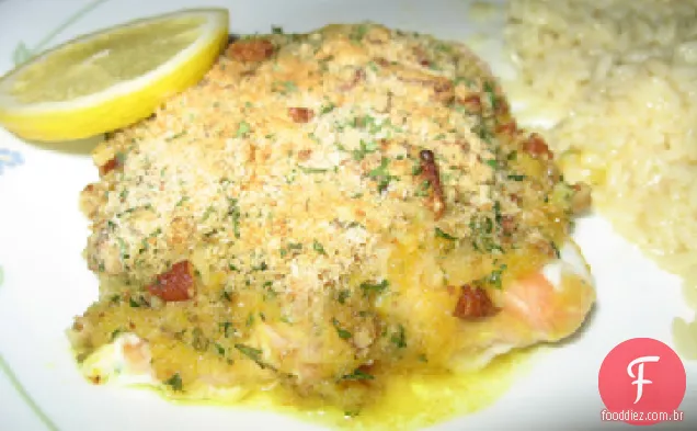 Salmão assado com abobrinha e creme de endro