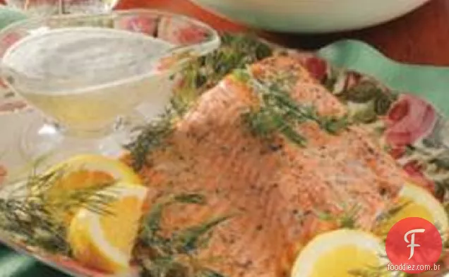 Salmão com molho de endro