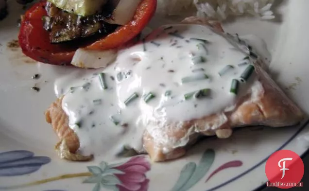 Carpaccio de salmão defumado com azeite extra virgem e limão