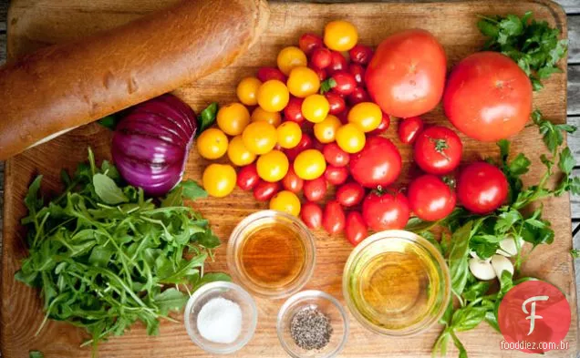 Salada De Pão De Tomate