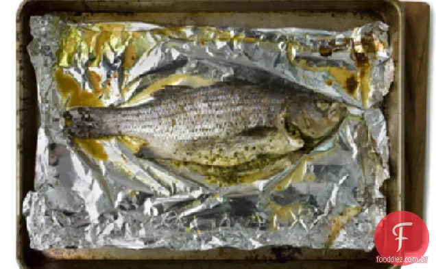 Peixe assado com receita de Pesto Tailandês