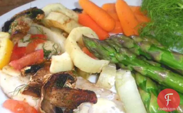 Pargo vermelho com funcho e cogumelos