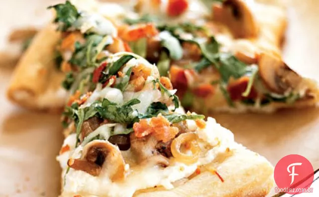 Pizza Bianca com rúcula, Bacon e cogumelos