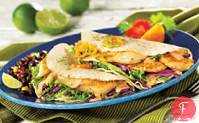 Tacos macios de tilápia com creme Chipotle