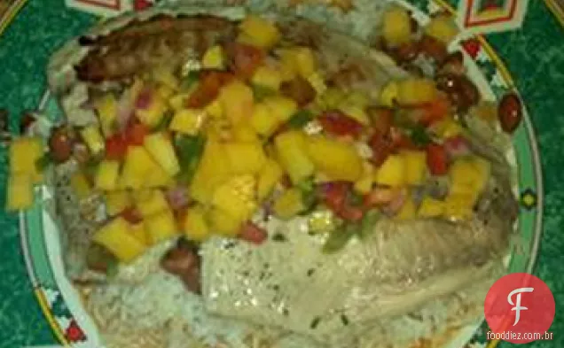 Tilápia grelhada e salsa de Manga