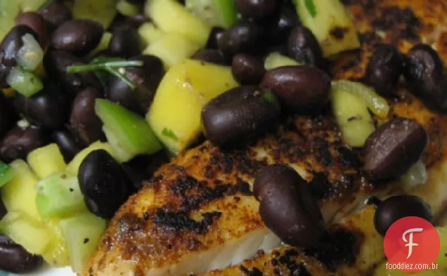 Tilápia Temperada Com Salsa De Feijão Preto De Manga