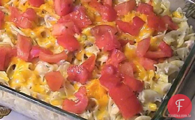 Caçarola de atum em molho de endro