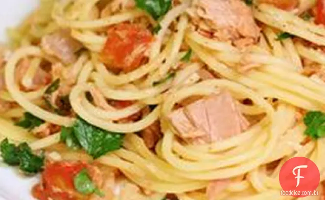 Macarrão Com Molho De Atum