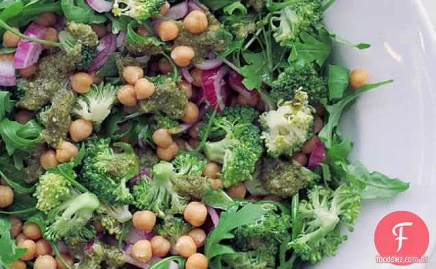 Brócolis, Grão De Bico E Pesto
