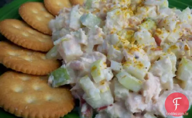 Salada de verão de atum de maçã refrescante de Bob Safford