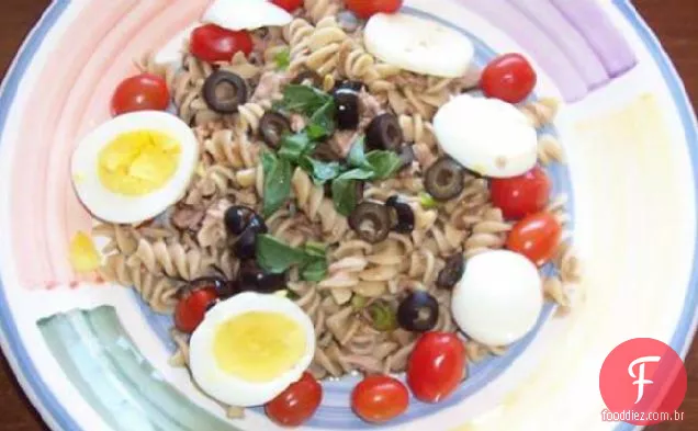 Salada De Atum E Macarrão