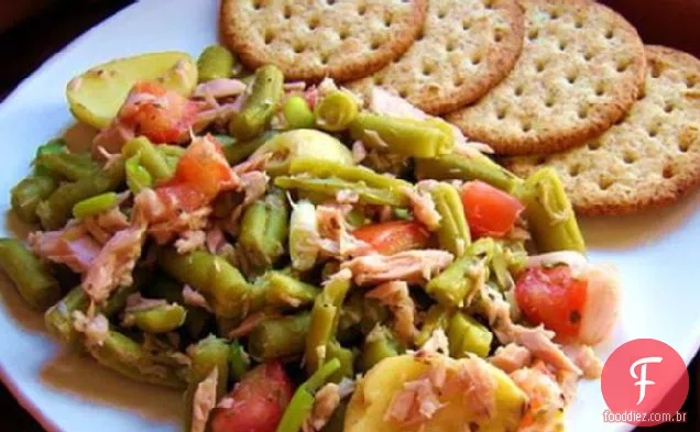 Salada de atum e feijão verde