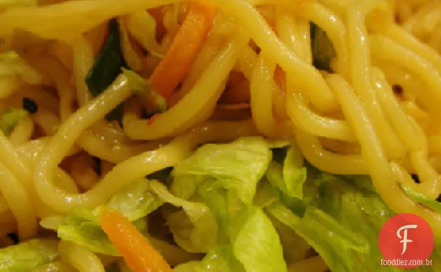 Salada Fria De Macarrão Udon