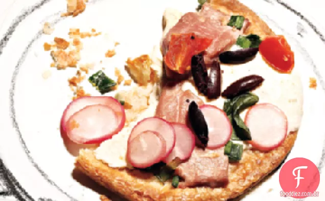 Atum, mussarela fresca e Pizza De Manjericão